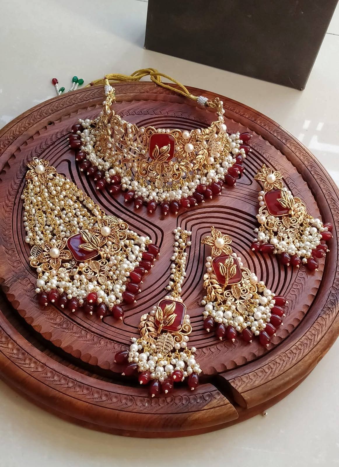 Bridal Kundan & Pearl Choker Jewellery Set with Side Passa, Maang Tikka & Earrings