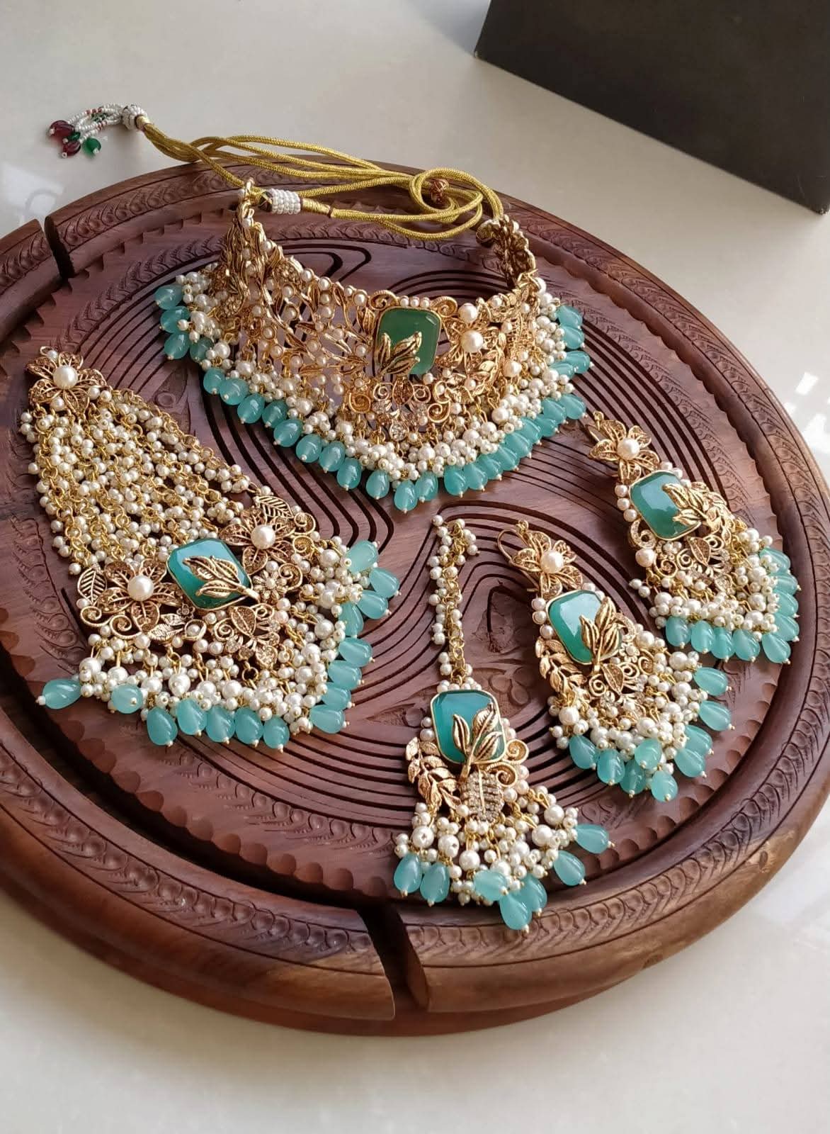 Bridal Kundan & Pearl Choker Jewellery Set with Side Passa, Maang Tikka & Earrings