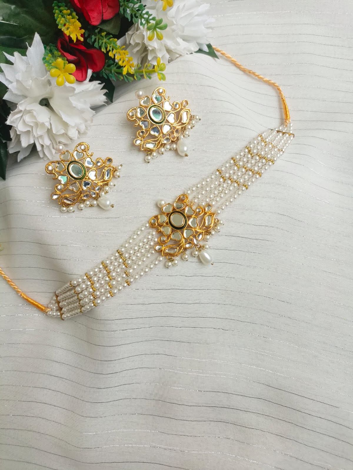 Elegant Kundan Pearl Choker Necklace Set with Matching Studs