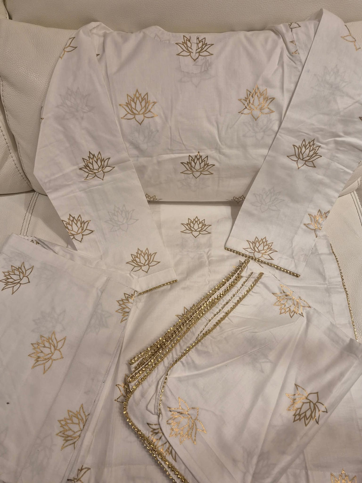 Elegant White 3-piece suit printed with gold lotus flower